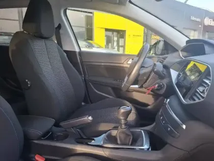 Photo 36 Peugeot 308  PureTech 110ch S&S BVM6