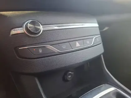 Photo 34 Peugeot 308  PureTech 110ch S&S BVM6