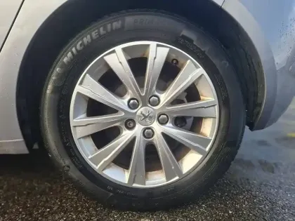 Photo 11 Peugeot 308  PureTech 110ch S&S BVM6