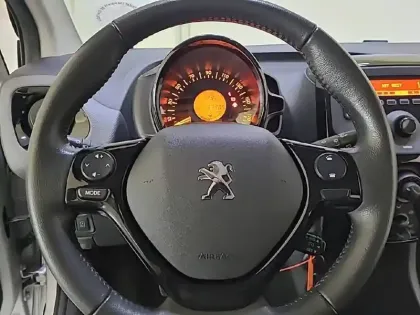 Photo 8 Peugeot 108  VTi 72ch S&S BVM5