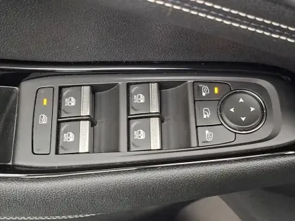 Photo 33 Renault Austral  E-Tech hybrid 200