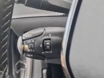 Photo 42 Peugeot 208  Electrique 50 kWh 136ch