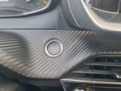 Photo 41 Peugeot 208  Electrique 50 kWh 136ch