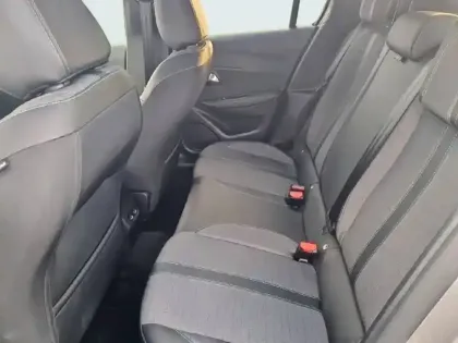 Photo 33 Peugeot 208  Electrique 50 kWh 136ch