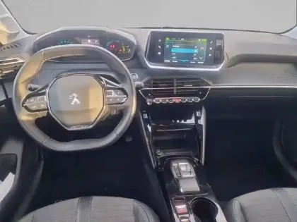 Photo 7 Peugeot 208  Electrique 50 kWh 136ch