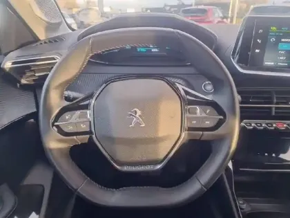 Photo 30 Peugeot 208  Electrique 50 kWh 136ch