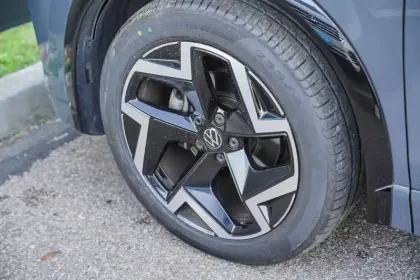 Photo 13 Volkswagen Tiguan  1.5 eTSI 150ch DSG7