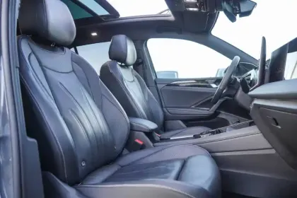 Photo 11 Volkswagen Tiguan  1.5 eTSI 150ch DSG7