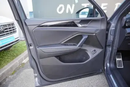 Photo 15 Volkswagen Tiguan  1.5 eTSI 150ch DSG7