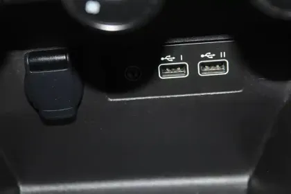 Photo 24 Renault Clio  Blue dCi 100 ch GSR2