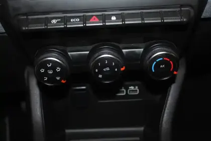 Photo 23 Renault Clio  Blue dCi 100 ch GSR2