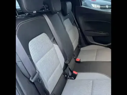 Photo 22 Renault Clio  E-Tech full hybrid 145