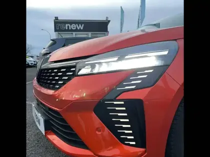 Photo 8 Renault Clio  E-Tech full hybrid 145