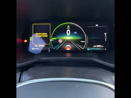 Photo 32 Renault Clio  E-Tech full hybrid 145