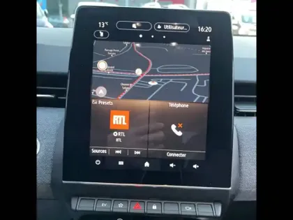 Photo 17 Renault Clio  E-Tech full hybrid 145