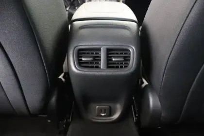 Photo 32 Opel Insignia  Grand Sport 1.6 Diesel 136 ch