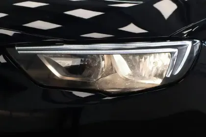 Photo 37 Opel Insignia  Grand Sport 1.6 Diesel 136 ch