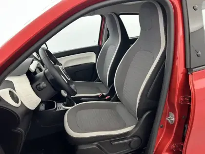 Photo 17 Renault Twingo  III SCe 65