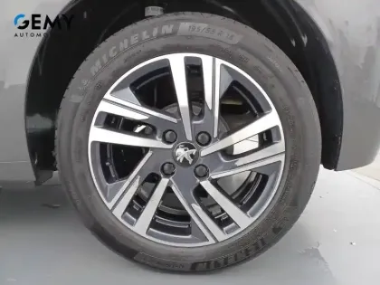 Photo 10 Peugeot 208  PureTech 100 S&S BVM6