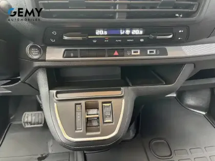 Photo 32 Peugeot Expert  CA FIXE M BLUEHDI 180 S&S EAT8