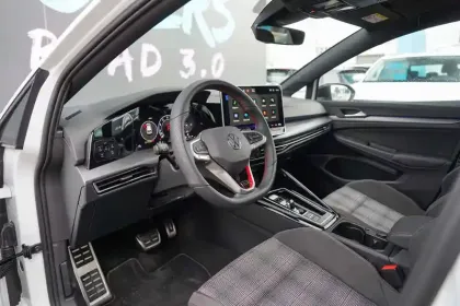 Photo 16 Volkswagen Golf Gén. VIII Ph2 GTI 5