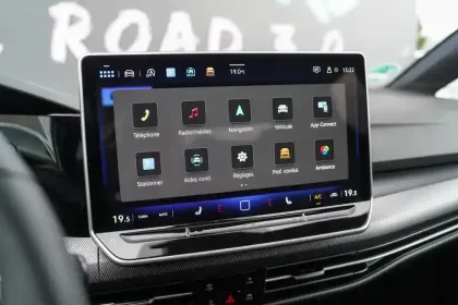 Photo 26 Volkswagen Golf Gén. VIII Ph2 GTI 5