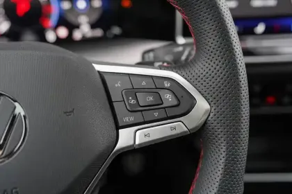 Photo 24 Volkswagen Golf Gén. VIII Ph2 GTI 5