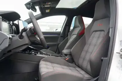 Photo 17 Volkswagen Golf Gén. VIII Ph2 GTI 5