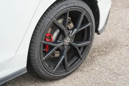 Photo 14 Volkswagen Golf Gén. VIII Ph2 GTI 5