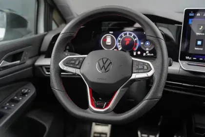 Photo 20 Volkswagen Golf Gén. VIII Ph2 GTI 5