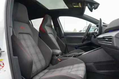 Photo 11 Volkswagen Golf Gén. VIII Ph2 GTI 5