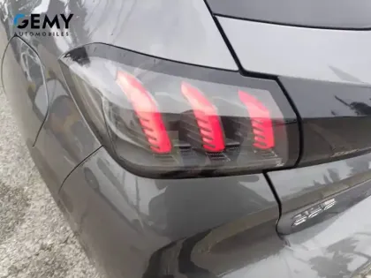 Photo 19 Peugeot 208  PureTech 100 S&S EAT8