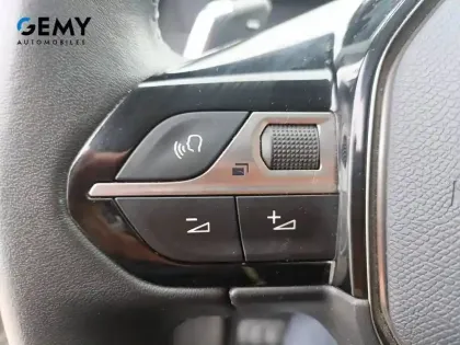 Photo 25 Peugeot 208  PureTech 100 S&S EAT8