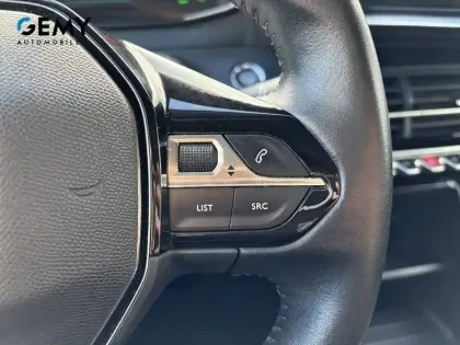 Photo 20 Peugeot 208  Electrique 50 kWh 136ch