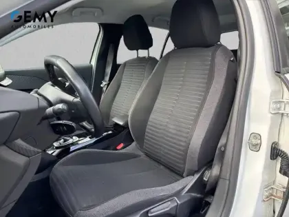 Photo 8 Peugeot 208  Electrique 50 kWh 136ch