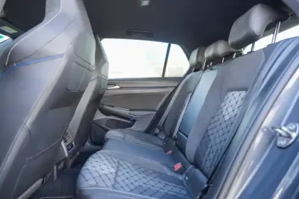 Photo 18 Volkswagen Golf  1.5 eTSI EVO2 150 DSG7