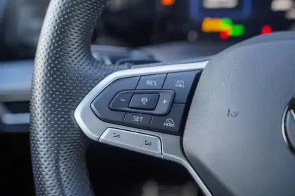 Photo 23 Volkswagen Golf  1.5 eTSI EVO2 150 DSG7