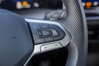 Photo 24 Volkswagen Golf  1.5 eTSI EVO2 150 DSG7