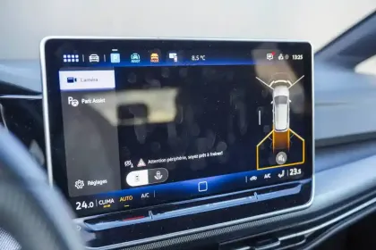 Photo 33 Volkswagen Golf  1.5 eTSI EVO2 150 DSG7