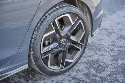 Photo 13 Volkswagen Golf  1.5 eTSI EVO2 150 DSG7