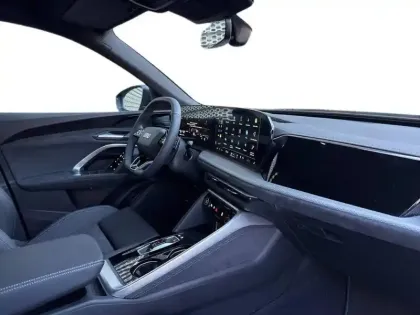 Photo 35 Audi Q5  Sportback e-hybrid 367 ch S tronic 7 Quattro