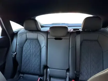 Photo 40 Audi Q5  Sportback e-hybrid 367 ch S tronic 7 Quattro