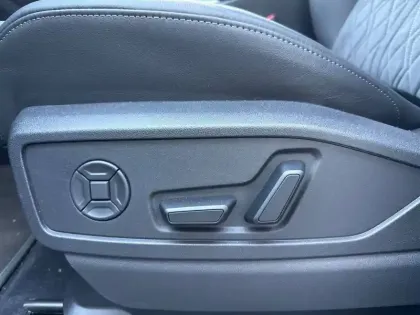 Photo 22 Audi Q5  Sportback e-hybrid 367 ch S tronic 7 Quattro