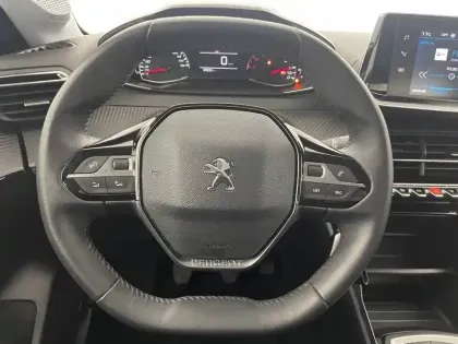 Photo 86 Peugeot 208  PureTech 100 S&S BVM6