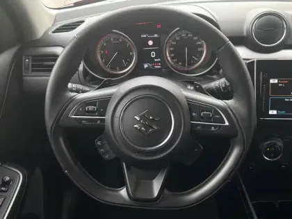 Photo 8 Suzuki Swift  1.2 Dualjet Hybrid Auto (CVT)