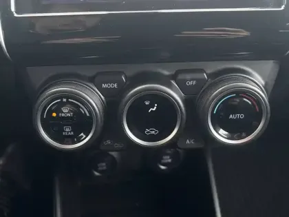 Photo 15 Suzuki Swift  1.2 Dualjet Hybrid Auto (CVT)