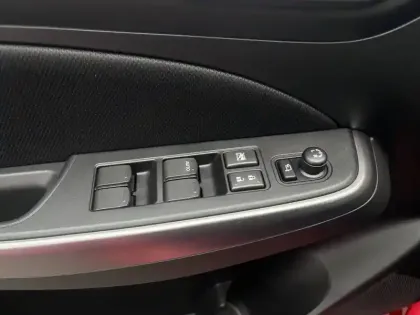 Photo 7 Suzuki Swift  1.2 Dualjet Hybrid Auto (CVT)