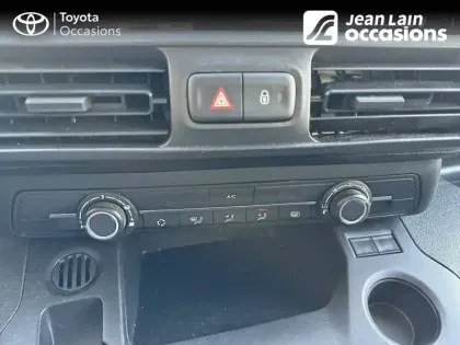 Photo 13 Toyota Proace  City Verso Medium 1.2L 110 VVT-i BVM6