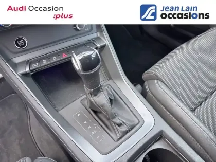 Photo 12 Audi Q3  35 TFSI 150 ch S tronic 7