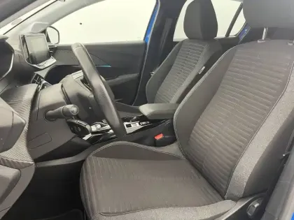 Photo 13 Peugeot 208  Electrique 50 kWh 136ch